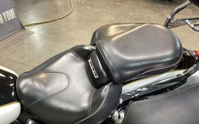 2017 Triumph Thunderbird LT ABS Crystal White / Phantom Black