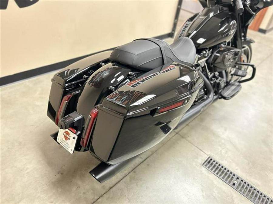 2024 Harley-Davidson® FLHX - Street Glide®