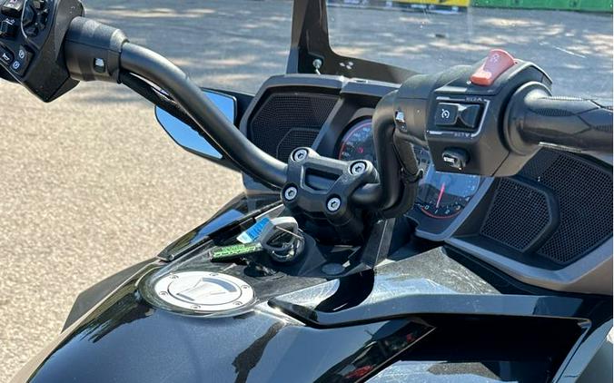 2017 Can-Am™ Spyder F3 Base