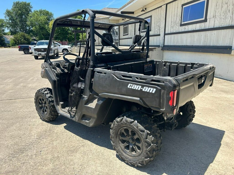 2024 Can-Am™ Defender DPS HD7