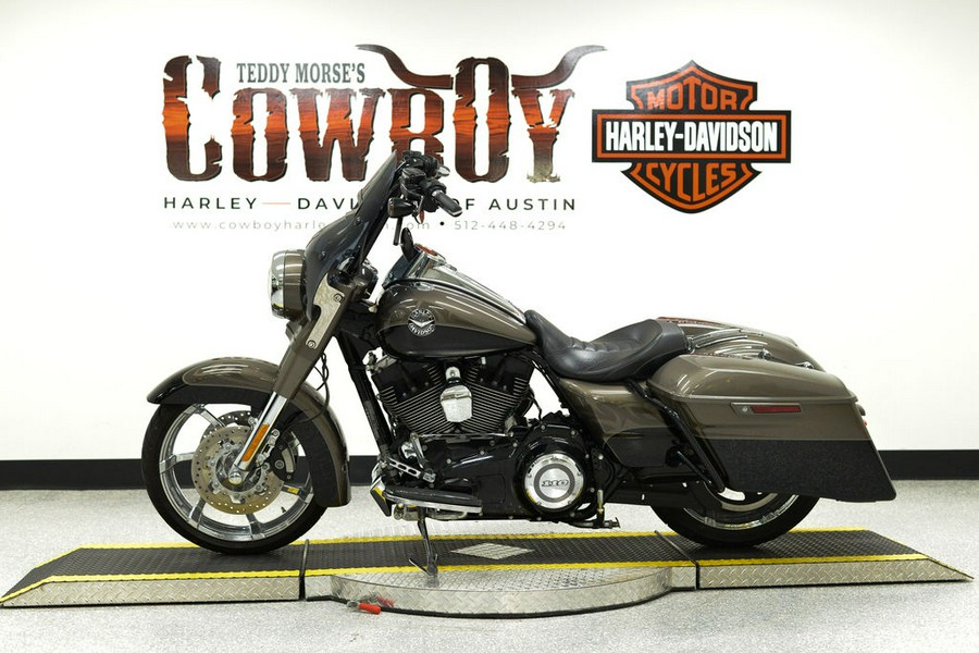 2014 Harley-Davidson® FLHRSE - CVO™ Road King®