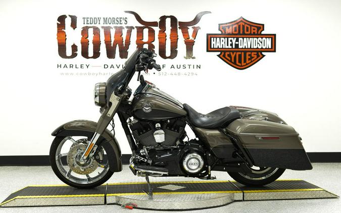 2014 Harley-Davidson® FLHRSE - CVO™ Road King®