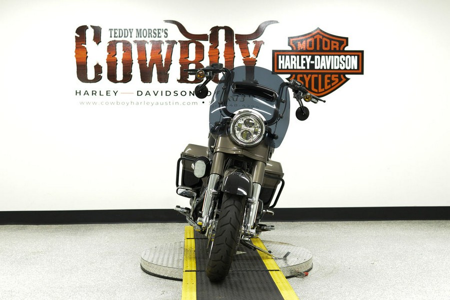 2014 Harley-Davidson® FLHRSE - CVO™ Road King®