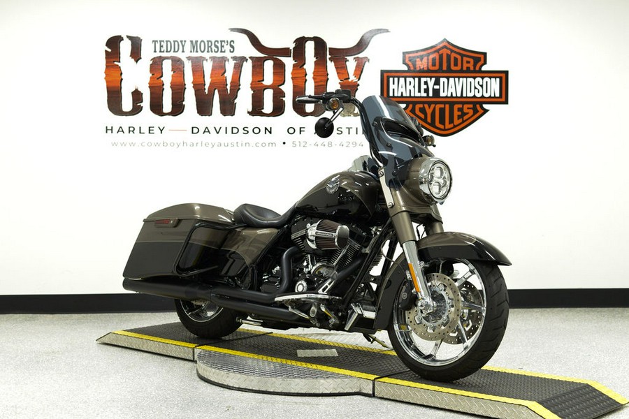 2014 Harley-Davidson® FLHRSE - CVO™ Road King®