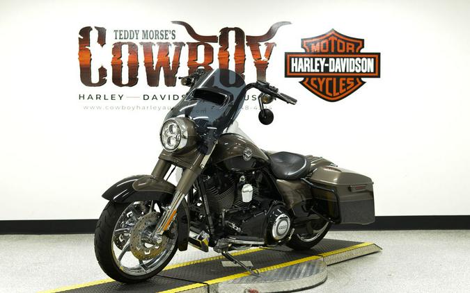 2014 Harley-Davidson® FLHRSE - CVO™ Road King®