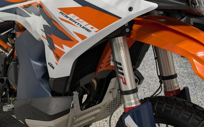 2026 KTM Adventure 890 R