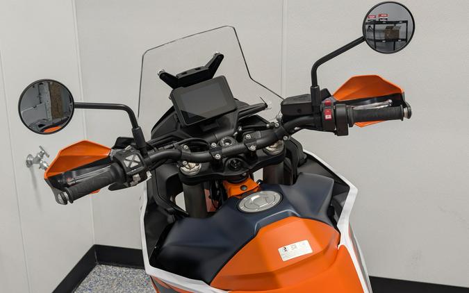 2026 KTM Adventure 890 R