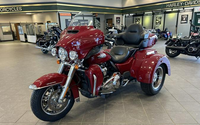 2021 Harley-Davidson Tri Glide Ultra FLHTCUTG