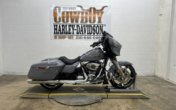 2026 Harley-Davidson FLHX - Street Glide