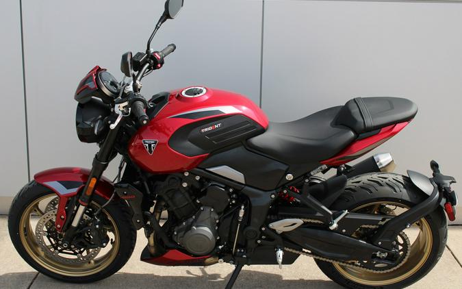 2026 Trident 800 - Triumph