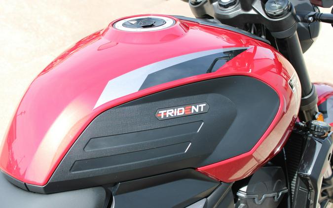 2026 Trident 800 - Triumph