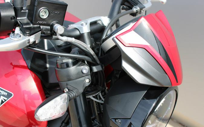 2026 Trident 800 - Triumph