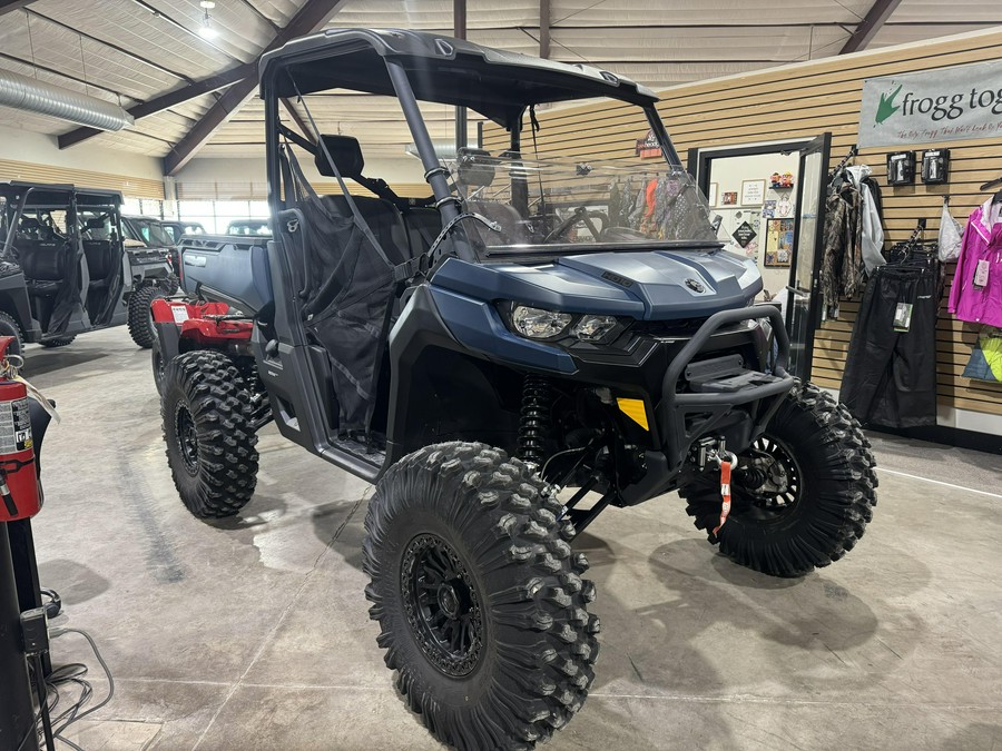 2024 Can-Am Defender XT HD10