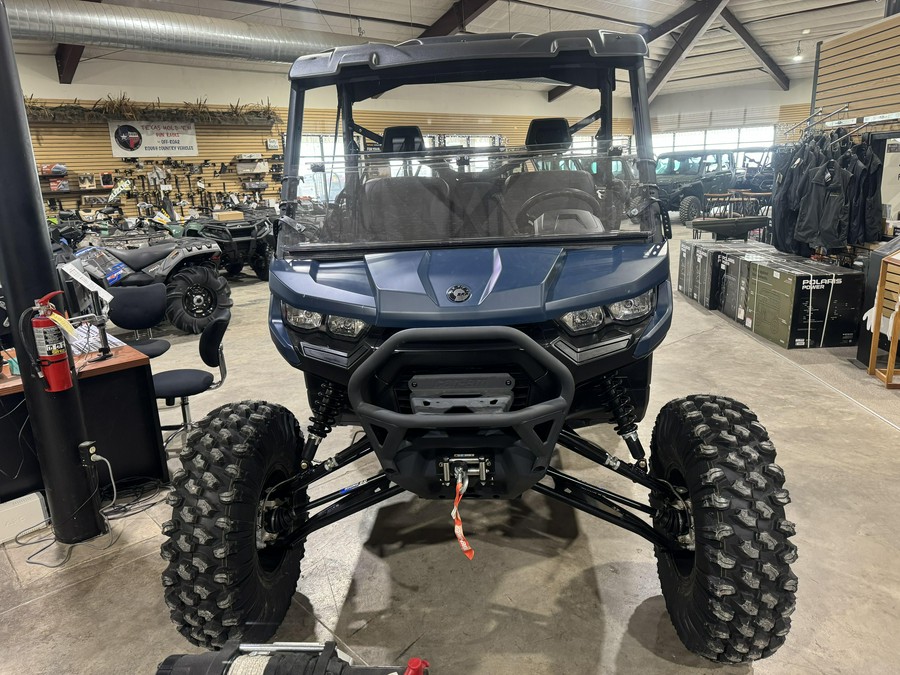 2024 Can-Am Defender XT HD10