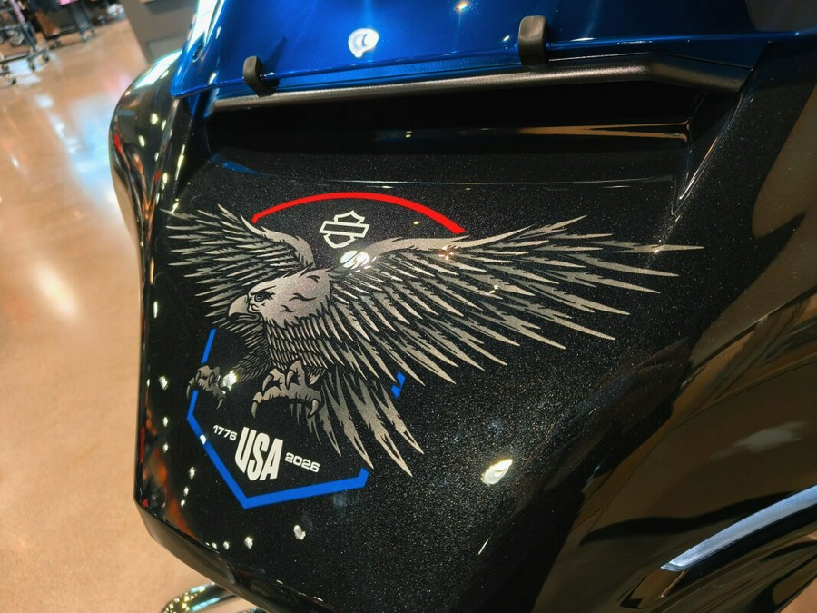 2026 Harley-Davidson® Street Glide® Midnight Ember Chrome Trim