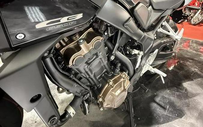 2026 Honda® CB650R E-Clutch