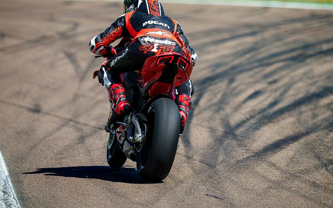 2025 Ducati Panigale V4 S
