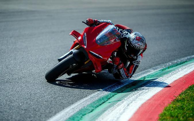2025 Ducati Panigale V4 S