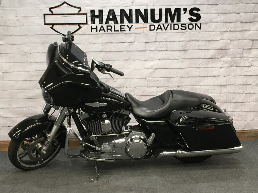 2014 Harley-Davidson Street Glide Black FLHX