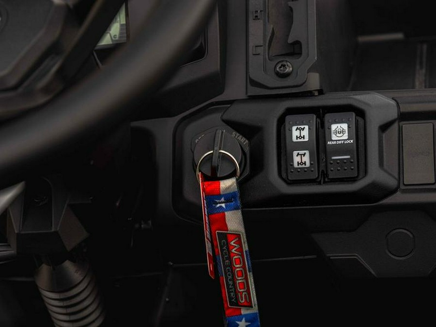 2025 Can-Am® Defender MAX DPS HD7 Wildland Camo