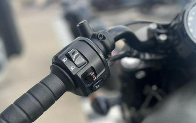 2022 Indian Motorcycle® Scout® Bobber ABS Alumina Jade Smoke