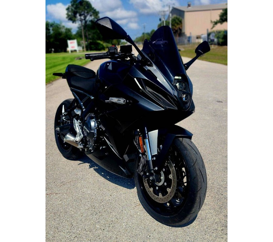 2025 Suzuki GSX-8R