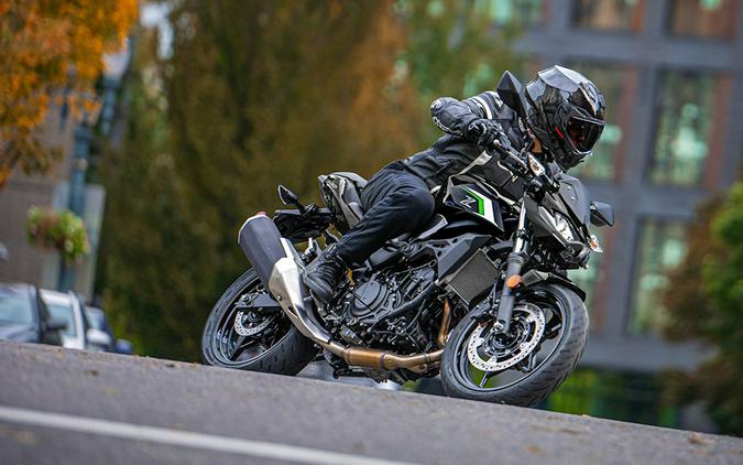 2026 Kawasaki Z500 ABS Metallic Matte Graphenesteel Gray/Metallic Flat Spark Black - KAA77829