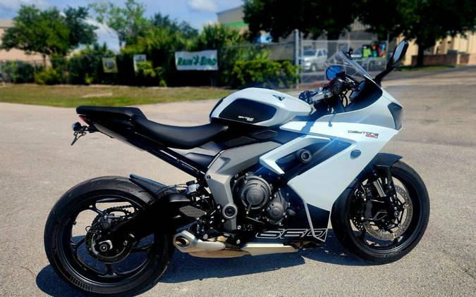 2025 Triumph DAYTONA 660
