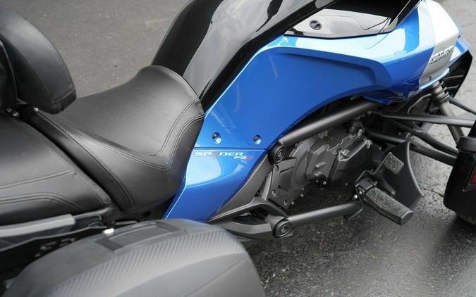 2018 Can-Am Spyder F3-S 6-speed semi-automatic with reverse (SE6)