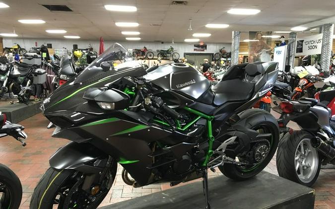 2023 Kawasaki Ninja H2® Carbon