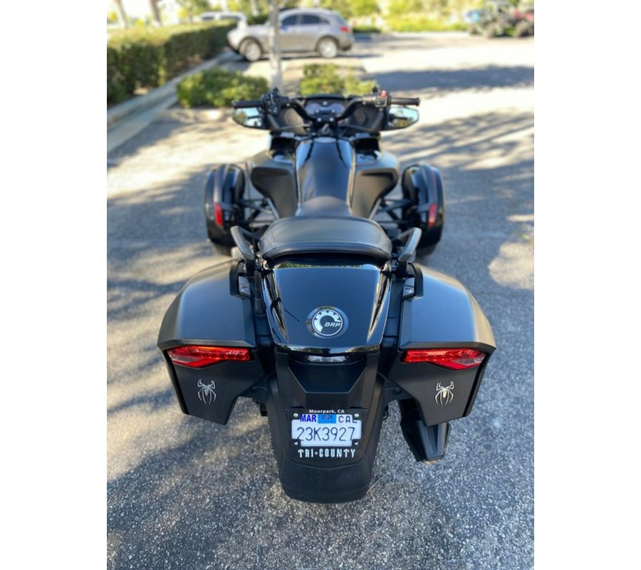 2016 Can-Am® Spyder® F3 Limited Special Series 6-Speed Semi-Automatic (SE6)