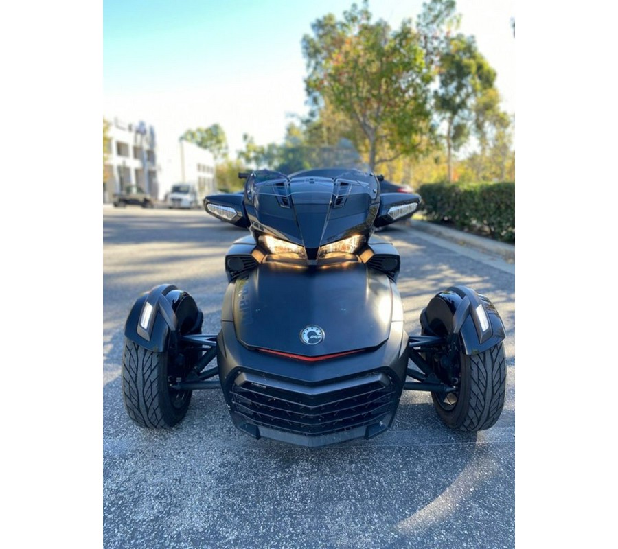 2016 Can-Am® Spyder® F3 Limited Special Series 6-Speed Semi-Automatic (SE6)