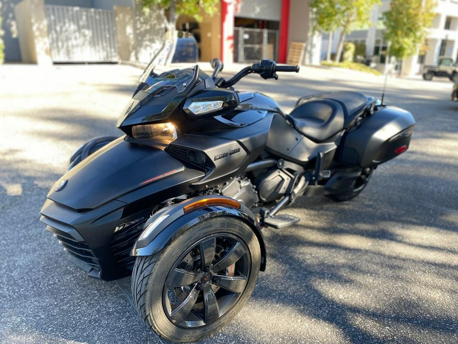 2016 Can-Am® Spyder® F3 Limited Special Series 6-Speed Semi-Automatic (SE6)