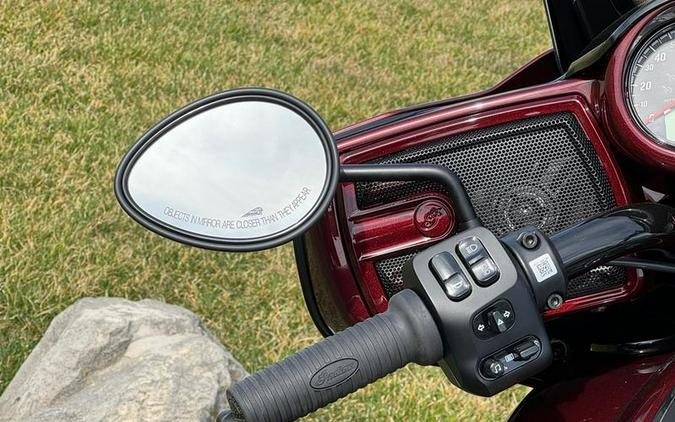 2024 Indian Motorcycle® Roadmaster® Dark Horse® w/Powerband Audio Package Maroon Metallic