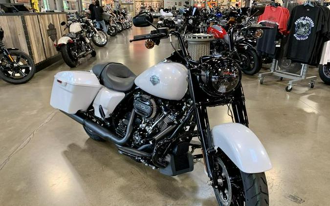 2024 Harley-Davidson® FLHRXS - Road King® Special