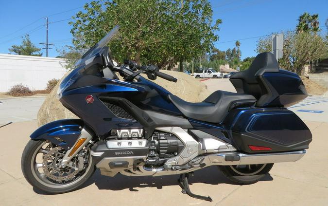 2018 Honda® Gold Wing Tour Automatic DCT Pearl Hawkseye Blue