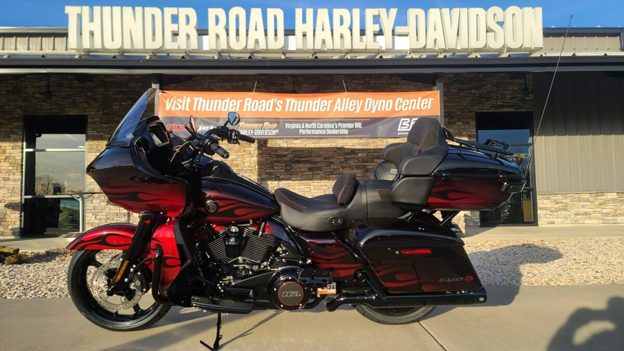 2022 Harley-Davidson CVO™ Road Glide Limited Dante’s Red Fade