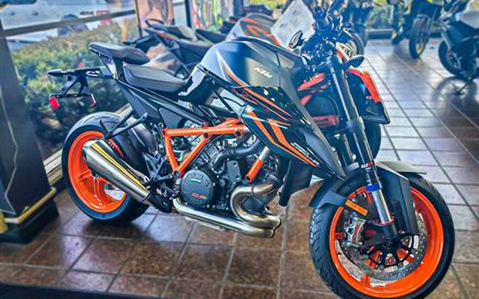 2022 KTM 1290 Super Duke R EVO: MD Ride Review, Part 1 (Bike Reports) (News)