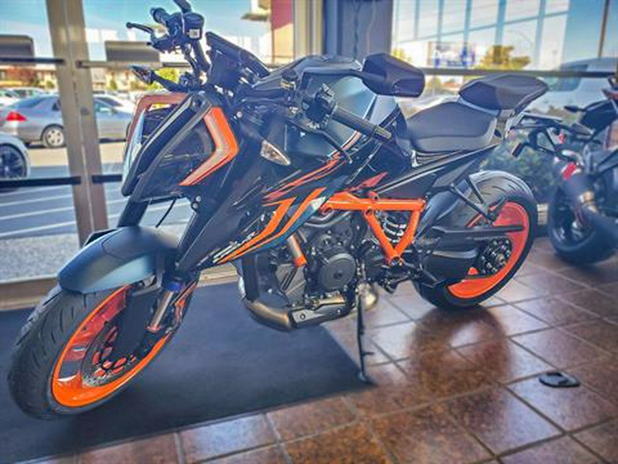 2023 KTM 1290 Super Duke R EVO