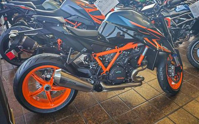 2023 KTM 1290 Super Duke R EVO