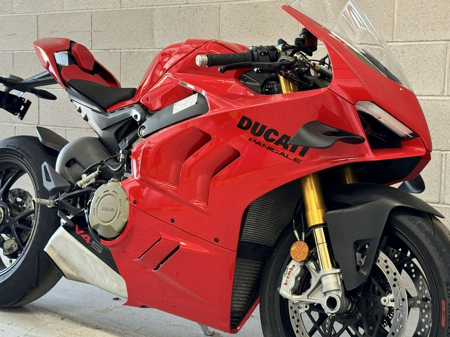 2022 Ducati Panigale V4 S Ducati Red