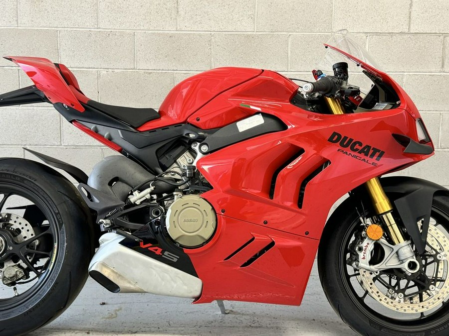 2022 Ducati Panigale V4 S Ducati Red