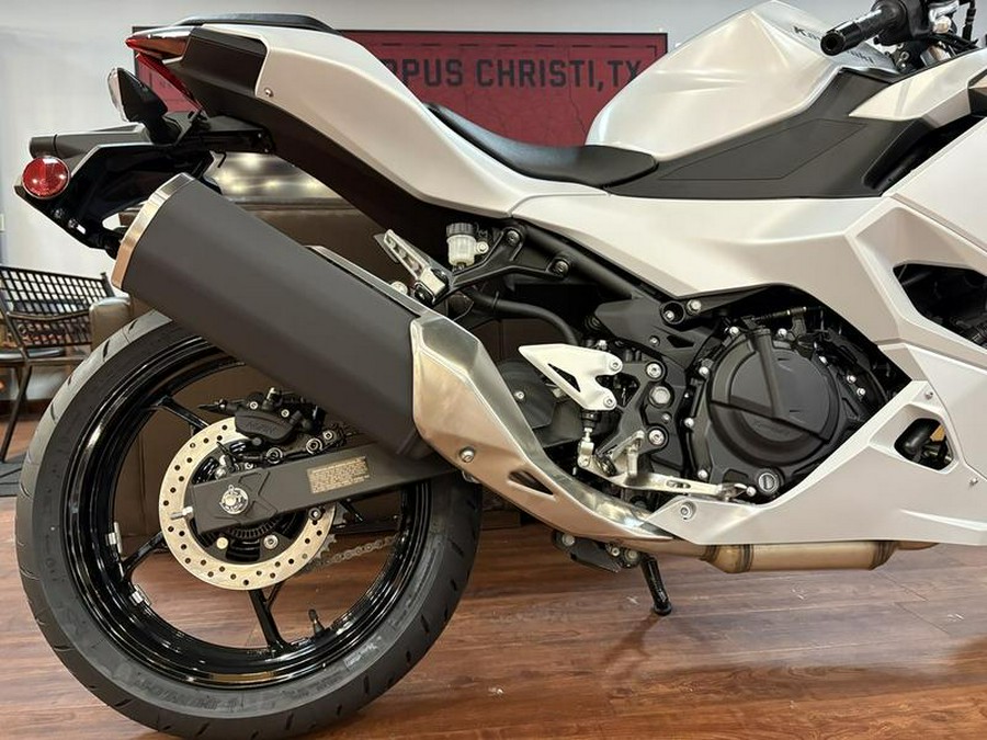 2025 Kawasaki Ninja® 500 ABS