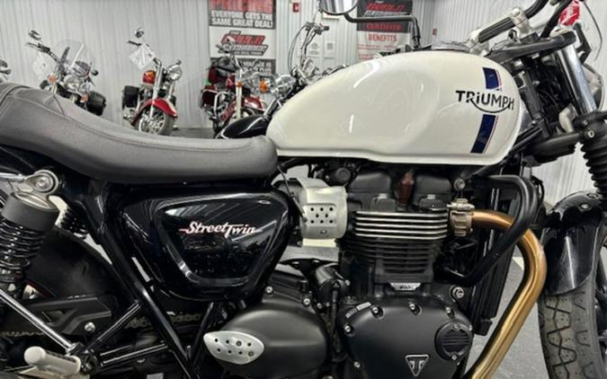 2018 Triumph Street Twin Crystal White