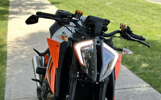 2022 KTM 1290 Super Duke R EVO