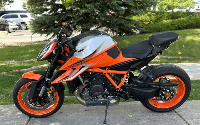 2022 KTM 1290 Super Duke R EVO