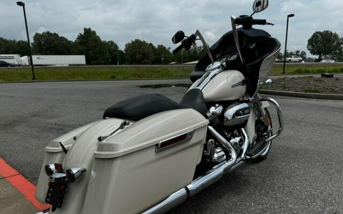 2022 Harley-Davidson Road Glide White Sand Pearl