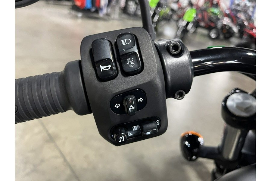 2023 Indian Motorcycle Chief Dark Horse