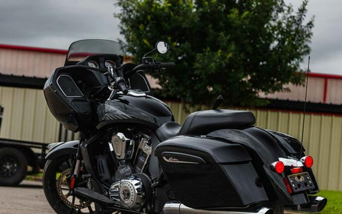 2023 Indian Challenger Black Metallic
