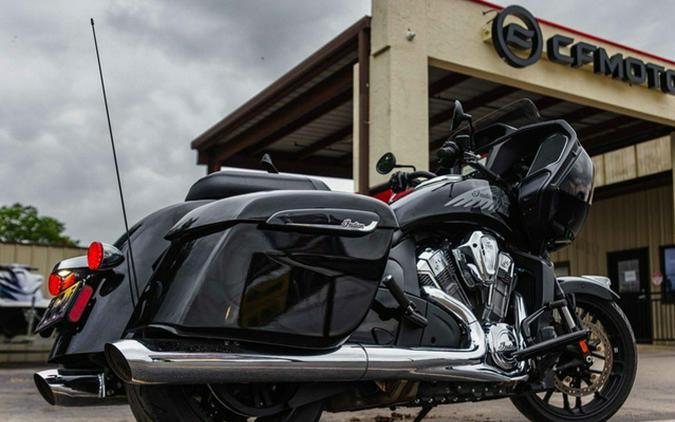 2023 Indian Challenger Black Metallic